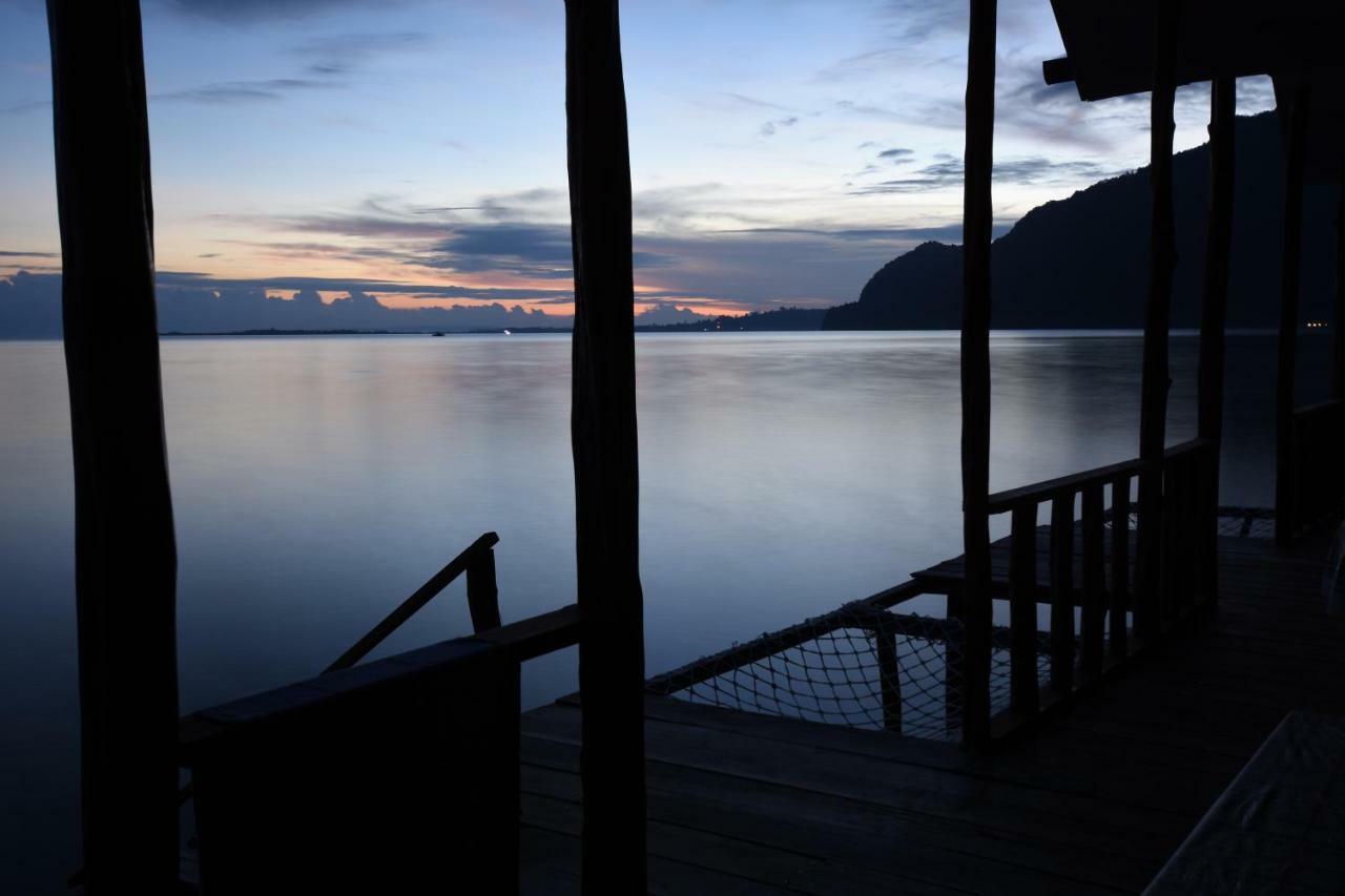 Ora Sunrise View Hotel Saleman Bagian luar foto